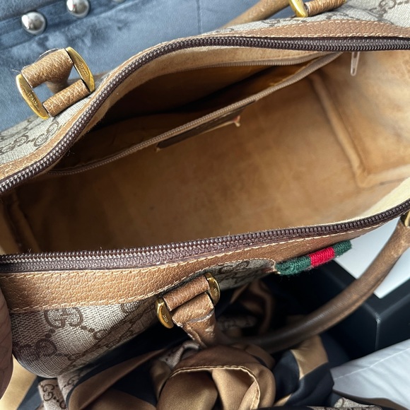 Reposhing authentic Gucci loved it but ready to rotate. - Picture 11 of 15